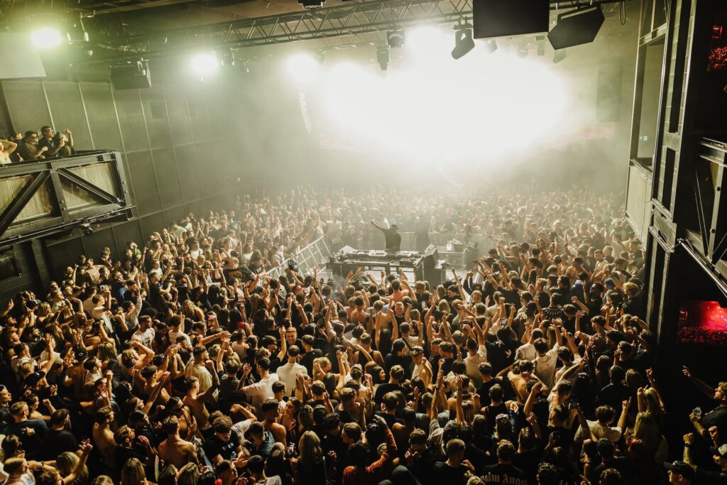 Eastenderz debuta en Hï Ibiza con una potente residencia semanal liderada por East End Dubs